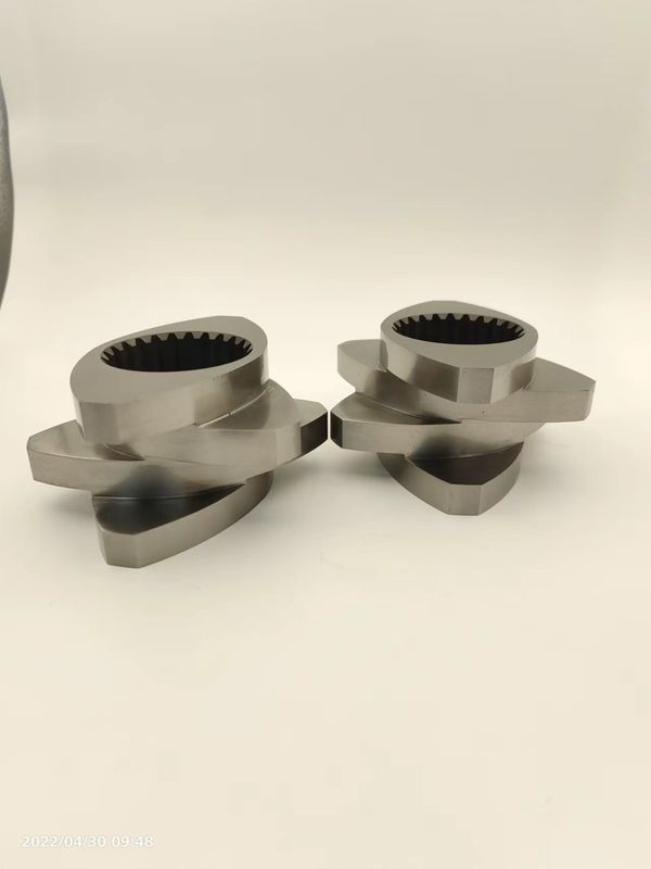 เครื่องผลักดันสกรูคู่ Elemenet Kneading Block Meshing Block ทนทานต่อการกัดกร่อนและสวม