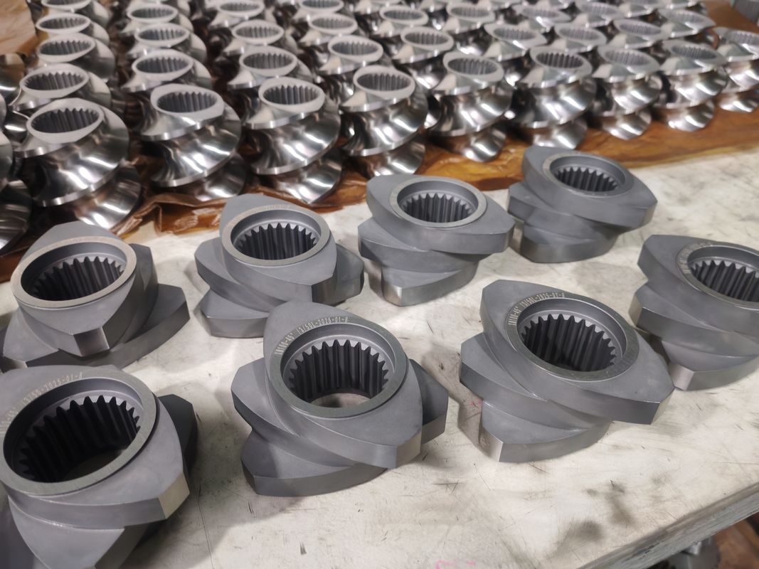 สายพลาสติก Extrusion ธาตุสกรู 60mm-120 ความยาวสกรู 100rpm-1200 ความเร็วสกรูสําหรับ Twin Screw Extruder Machine