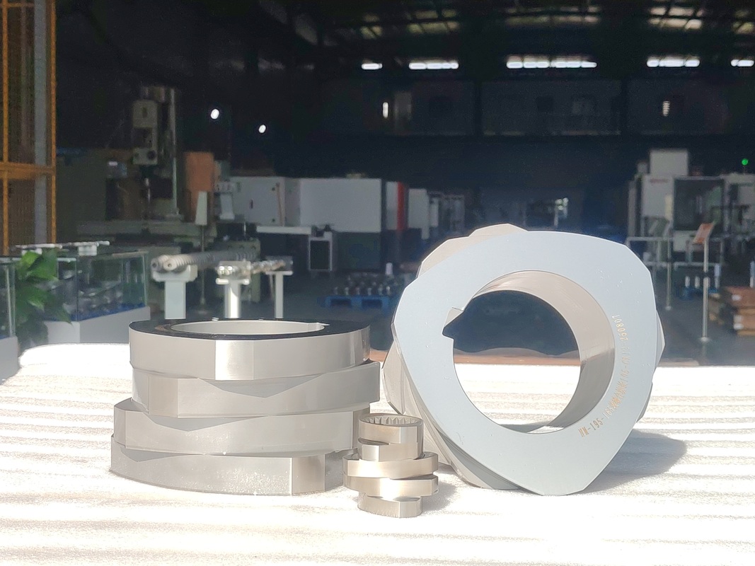 SZK 250 กล่องสกรูคู่ Extruder กล่องสกรูที่มีการรับรอง ISO 9001 และตัวเลือกที่กําหนดเอง