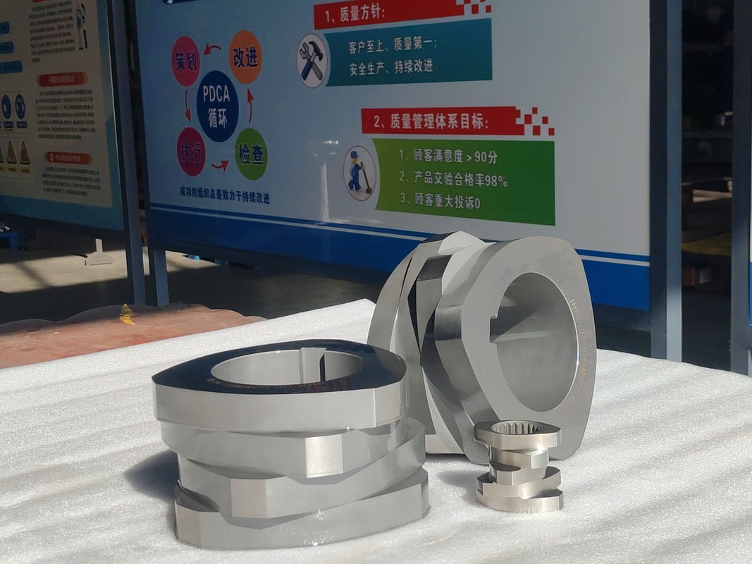 SZK 250 กล่องสกรูคู่ Extruder กล่องสกรูที่มีการรับรอง ISO 9001 และตัวเลือกที่กําหนดเอง