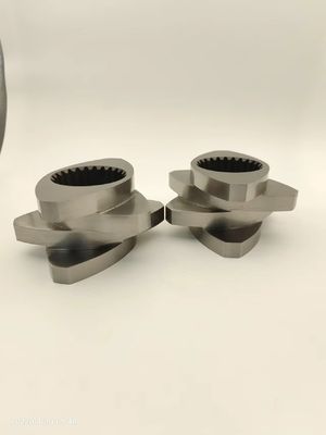 เครื่องผลักดันสกรูคู่ Elemenet Kneading Block Meshing Block ทนทานต่อการกัดกร่อนและสวม