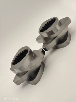 เครื่องบดสกรูคู่ Elemenet คล็อคคัดคล้อง Meshing Block ทนทานต่อการเกรด