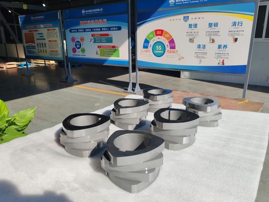 SZK 250 กล่องสกรูคู่ Extruder กล่องสกรูที่มีการรับรอง ISO 9001 และตัวเลือกที่กําหนดเอง